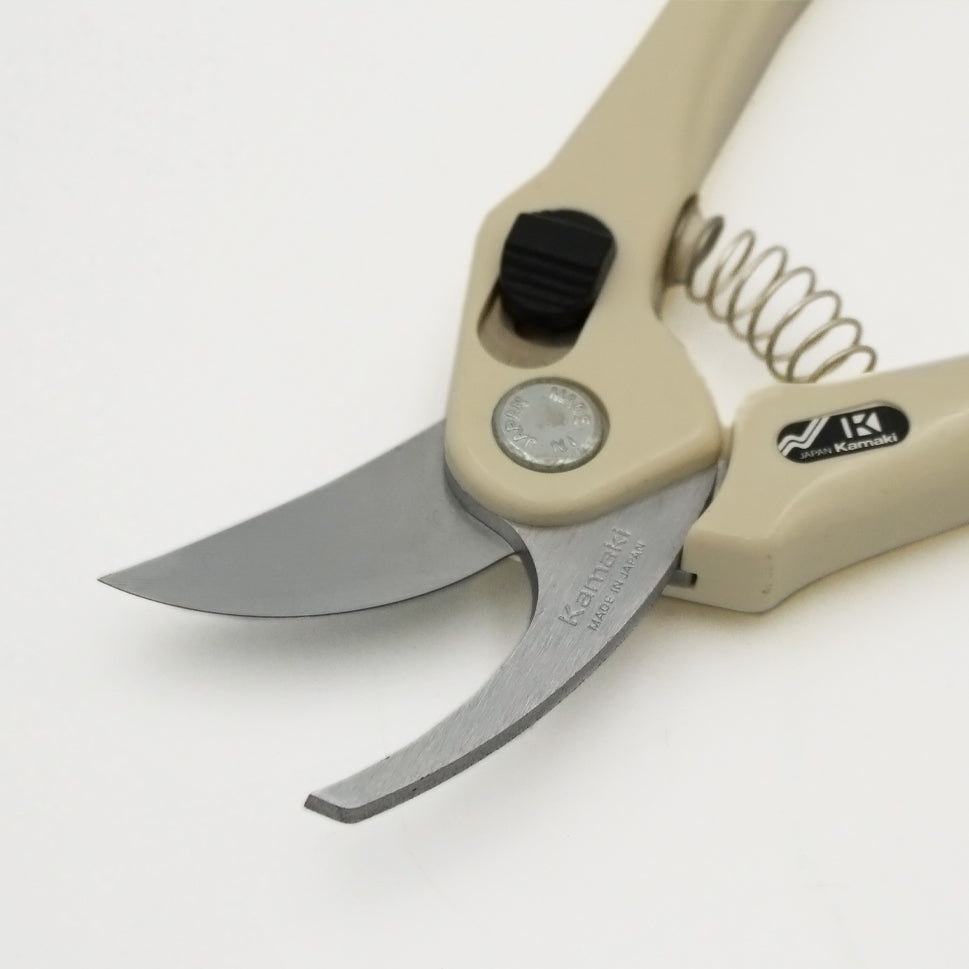 Kamaki Scissors P900H Assorted Colour - Japan